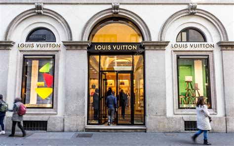 louis vuitton milan store|louis vuitton milano black friday.